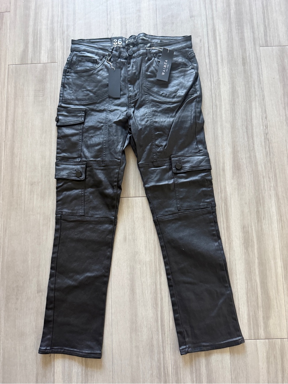 Black Men's Cargo Pants - 36 Waxed 
Flex/Skinny
